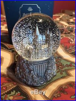 Harry Potter Pottery Barn Kids Hogwarts Castle Snowglobe New NIB Snow Globe