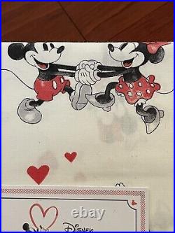 NWT Pottery Barn Kids MICKEY & MINNEY MOUSE VALENTINE QUEEN Sheet Set HEART
