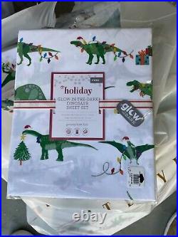 Pottery Barn Kids Holiday Glow In The Dark Dinosaur bed Sheet Set TWIN