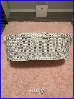 Pottery Barn Kids Moses Basket White Wicker Basket Baby Bed VGUC