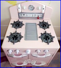 Pottery Barn Kids Pink Retro Kitchen Oven in Perfect Condition