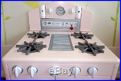 Pottery Barn Kids Pink Retro Kitchen Oven in Perfect Condition